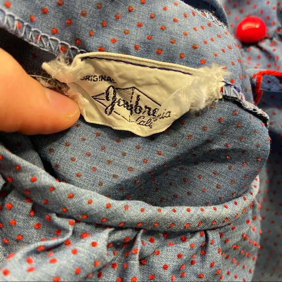 Sleeveless Vintage Blouse - Picture 9 of 9